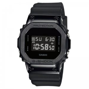 Часовник Casio G-Shock GM-5600B-1ER