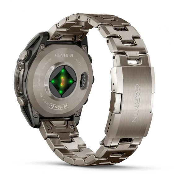 GARMIN FENIX 8 47MM AMOLED SAPPHIRE TITANIUM С VENTED ТИТАНИЕВА КАИШКА  10